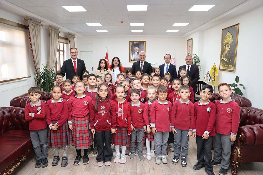 Valimiz Sayın Avni Çakır'ın 22024-2025 Eğitim-Öğretim Yılı Yıl Sonu" Mesajı